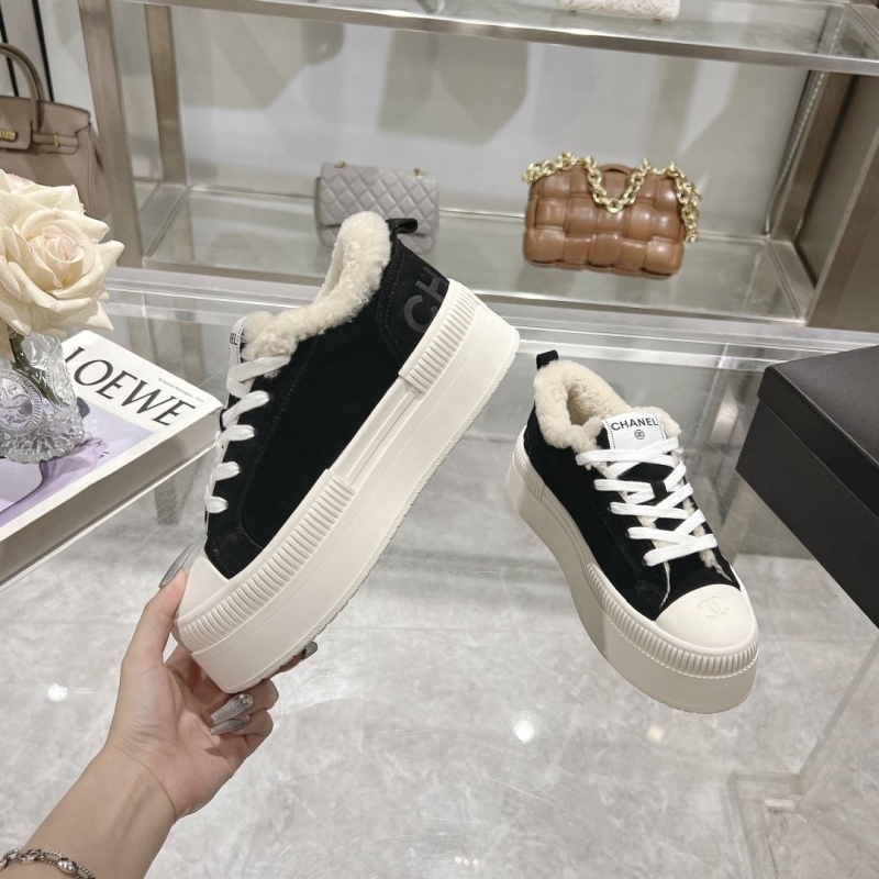 Ch**el sport shoes